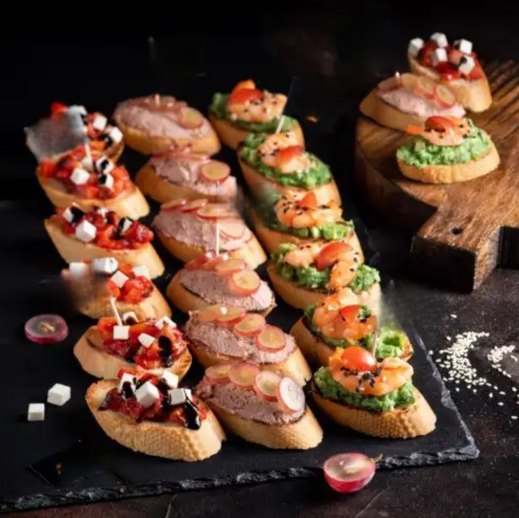 Фуршетный сет Праздничный на 21-25 персон